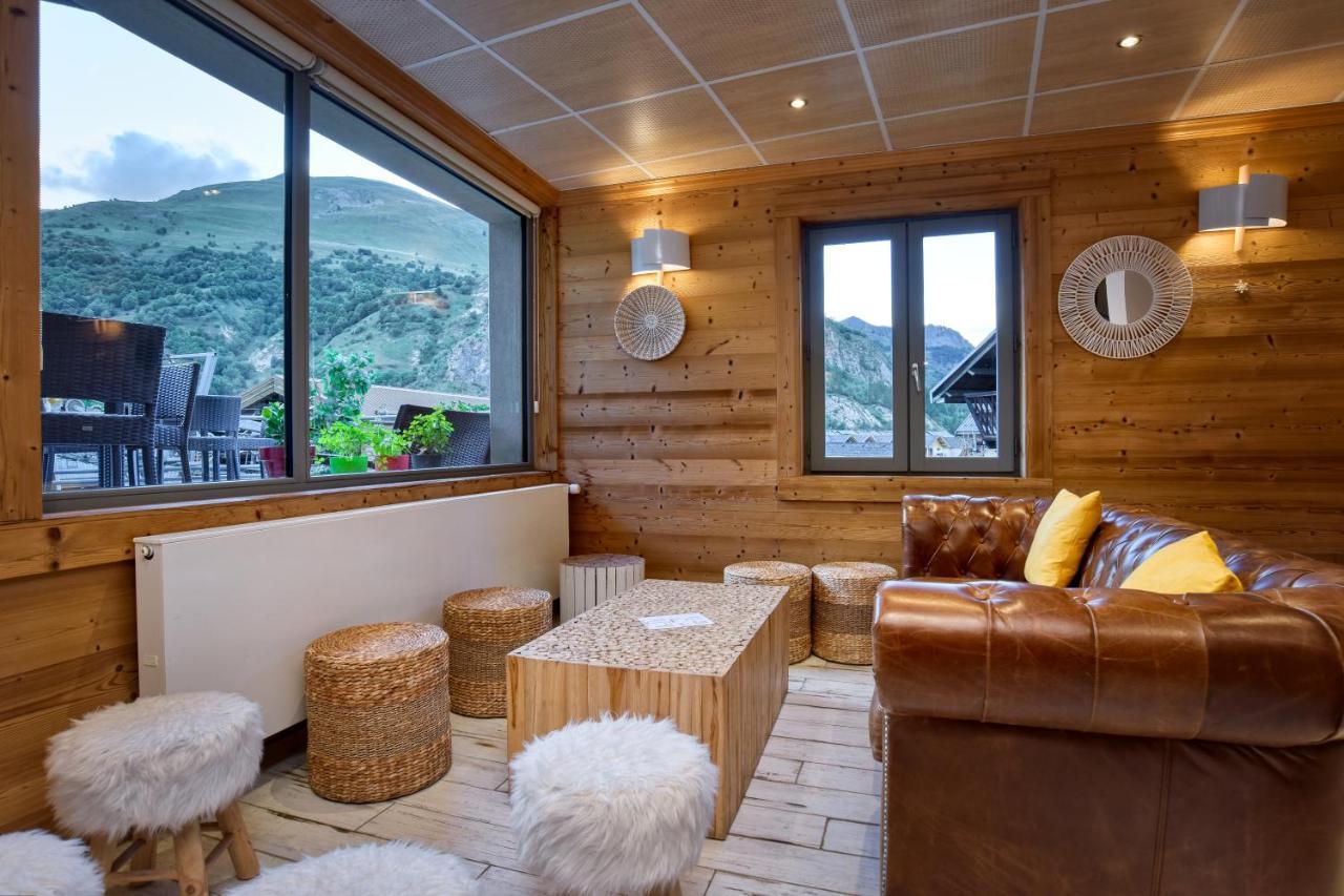 Hotel Les Essarts, Ussim Vacances Valloire Exteriör bild